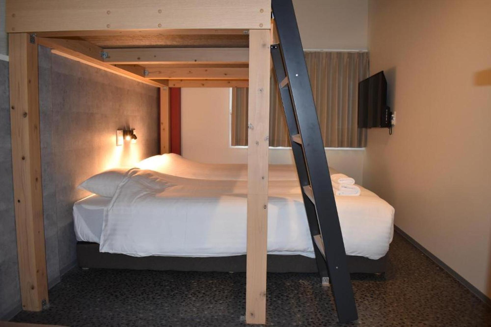 Shinsaibashi House Hotel Осака Екстериор снимка